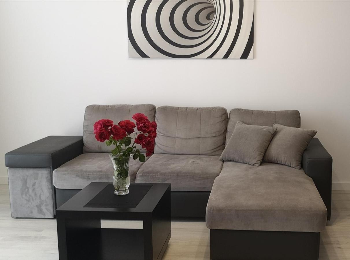 Apartament Na Malczewskiego Międzyrzecz Exteriör bild
